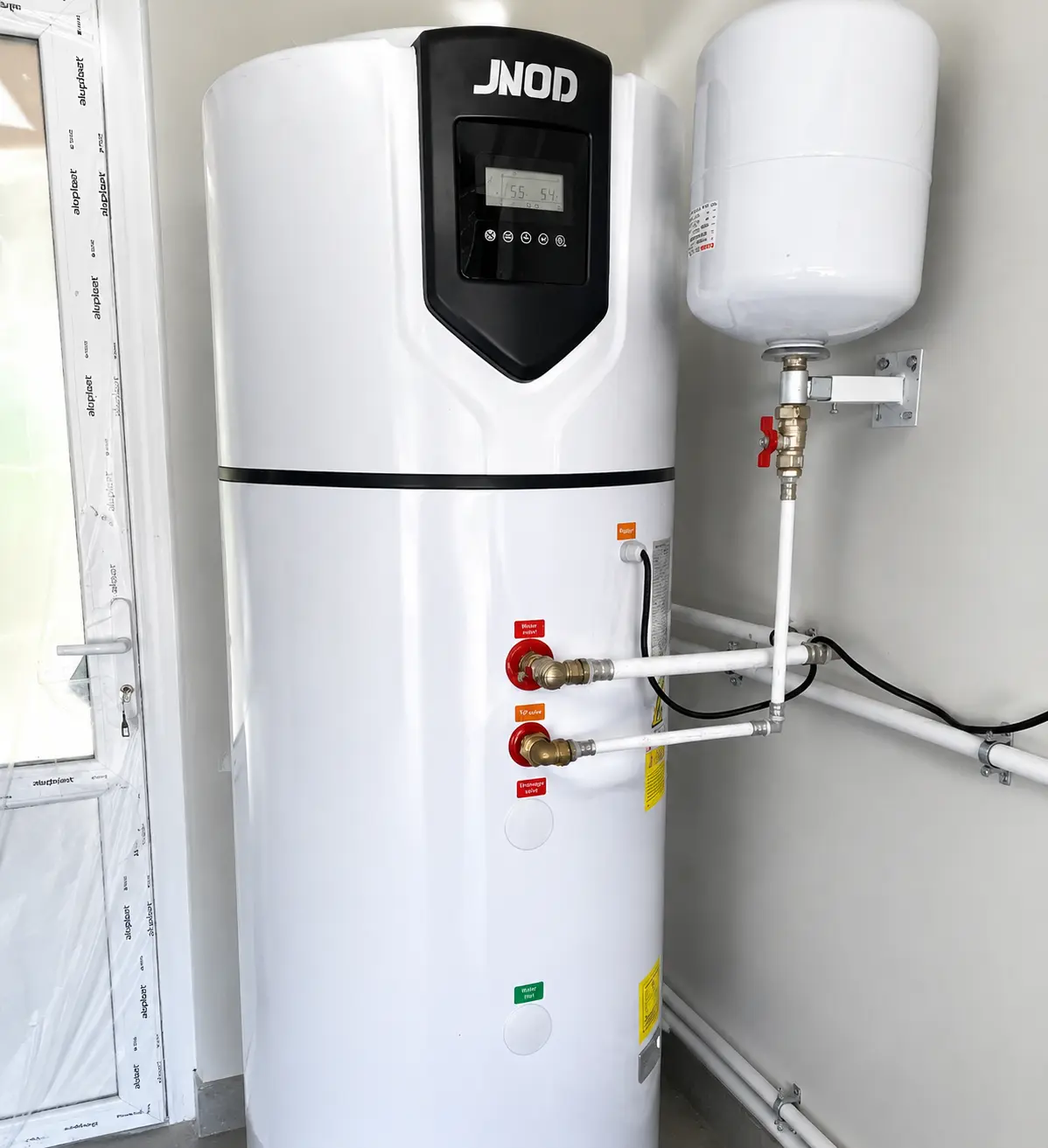 Water heater installation by a certified plumber in Fuengirola